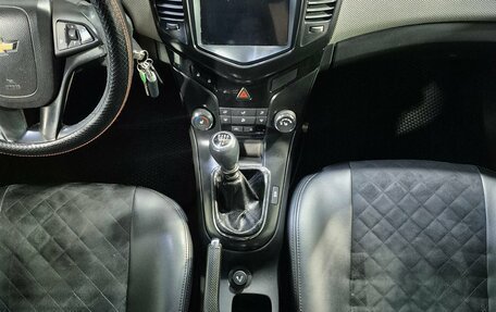 Chevrolet Cruze II, 2011 год, 685 000 рублей, 10 фотография