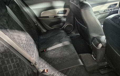 Chevrolet Cruze II, 2011 год, 685 000 рублей, 16 фотография