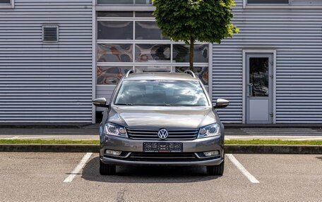 Volkswagen Passat B7, 2012 год, 1 095 000 рублей, 2 фотография