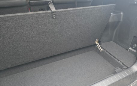Toyota Land Cruiser Prado 150 рестайлинг 2, 2021 год, 5 400 000 рублей, 7 фотография