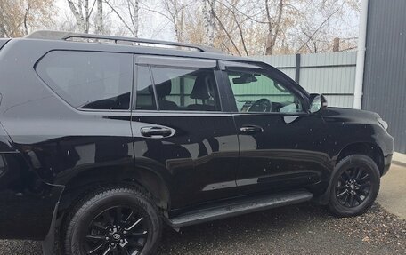 Toyota Land Cruiser Prado 150 рестайлинг 2, 2021 год, 5 400 000 рублей, 3 фотография