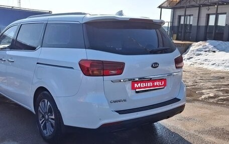 KIA Carnival III, 2019 год, 2 590 000 рублей, 3 фотография