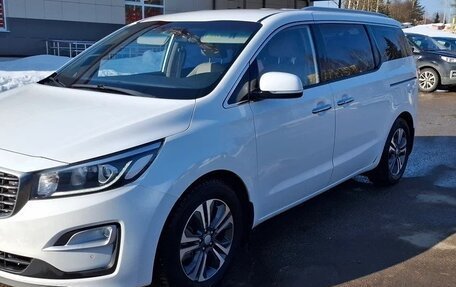 KIA Carnival III, 2019 год, 2 590 000 рублей, 13 фотография