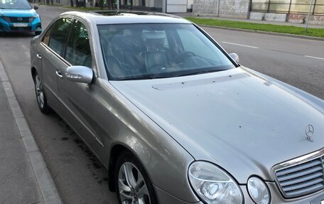Mercedes-Benz E-Класс, 2005 год, 750 000 рублей, 2 фотография