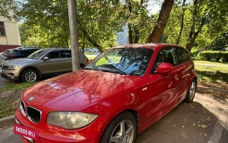 BMW 1 серия, 2011 год, 1 200 000 рублей, 3 фотография