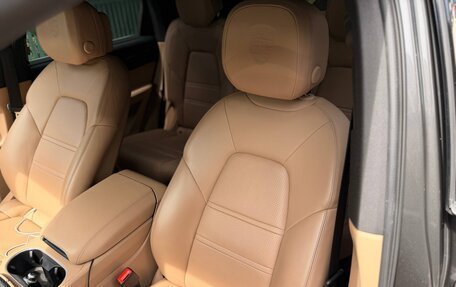 Porsche Cayenne III, 2018 год, 5 990 000 рублей, 6 фотография