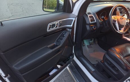 Ford Explorer VI, 2012 год, 2 700 000 рублей, 17 фотография