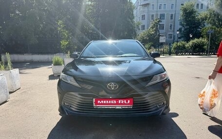 Toyota Camry, 2019 год, 1 980 000 рублей, 1 фотография