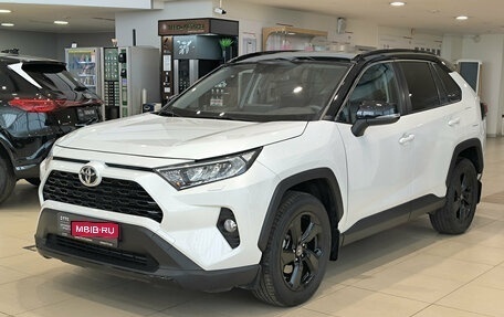 Toyota RAV4, 2021 год, 3 750 000 рублей, 1 фотография