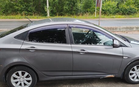 Hyundai Solaris II рестайлинг, 2012 год, 580 000 рублей, 4 фотография