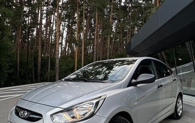 Hyundai Solaris II рестайлинг, 2012 год, 798 000 рублей, 1 фотография