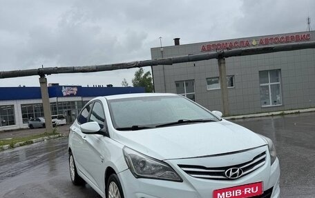 Hyundai Solaris II рестайлинг, 2014 год, 700 000 рублей, 1 фотография