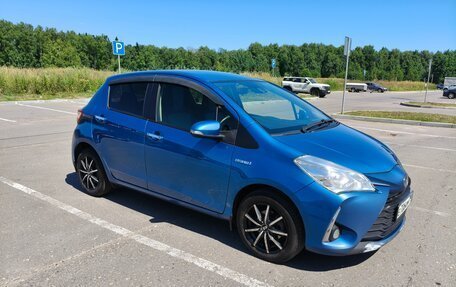 Toyota Vitz, 2017 год, 1 200 000 рублей, 2 фотография