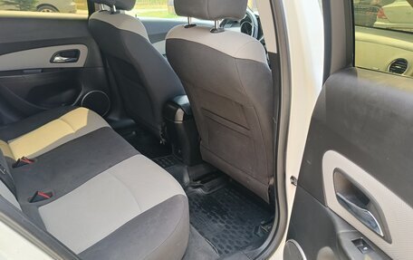 Chevrolet Cruze II, 2011 год, 810 000 рублей, 16 фотография
