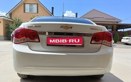 Chevrolet Cruze II, 2011 год, 810 000 рублей, 8 фотография