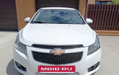 Chevrolet Cruze II, 2011 год, 810 000 рублей, 3 фотография