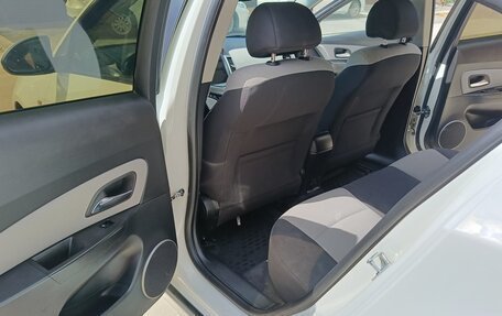 Chevrolet Cruze II, 2011 год, 810 000 рублей, 21 фотография