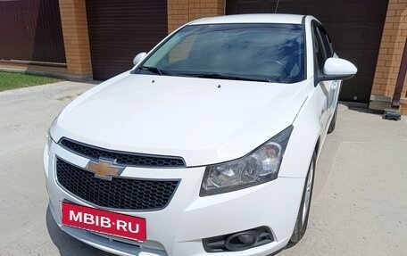 Chevrolet Cruze II, 2011 год, 810 000 рублей, 2 фотография