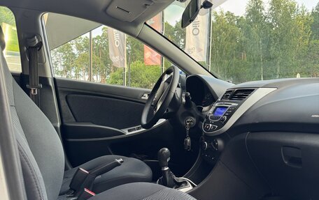 Hyundai Solaris II рестайлинг, 2012 год, 798 000 рублей, 13 фотография