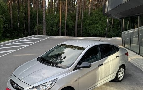 Hyundai Solaris II рестайлинг, 2012 год, 798 000 рублей, 10 фотография