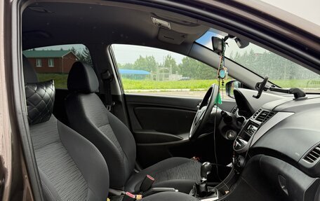 Hyundai Solaris II рестайлинг, 2014 год, 640 000 рублей, 10 фотография
