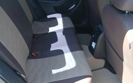 Volkswagen Jetta VI, 2013 год, 1 000 000 рублей, 8 фотография