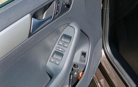 Volkswagen Jetta VI, 2013 год, 1 000 000 рублей, 14 фотография