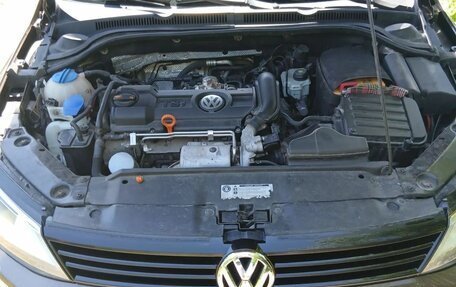 Volkswagen Jetta VI, 2013 год, 1 000 000 рублей, 16 фотография