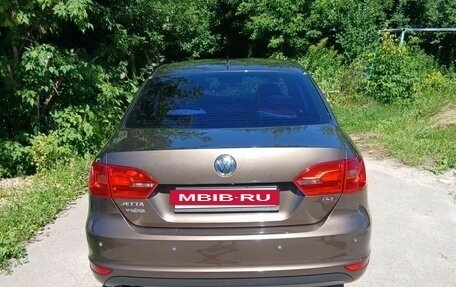 Volkswagen Jetta VI, 2013 год, 1 000 000 рублей, 6 фотография
