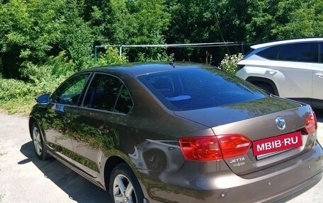 Volkswagen Jetta VI, 2013 год, 1 000 000 рублей, 10 фотография