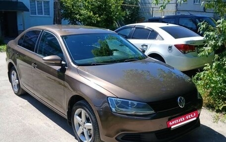 Volkswagen Jetta VI, 2013 год, 1 000 000 рублей, 18 фотография