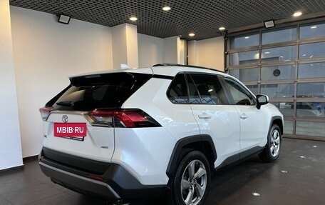 Toyota RAV4, 2019 год, 3 473 000 рублей, 3 фотография