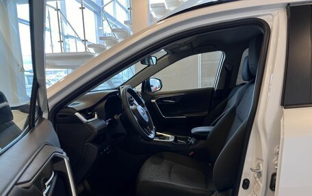 Toyota RAV4, 2019 год, 3 473 000 рублей, 16 фотография