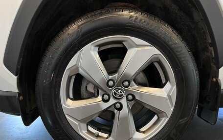Toyota RAV4, 2019 год, 3 473 000 рублей, 20 фотография
