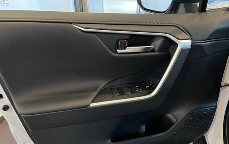 Toyota RAV4, 2019 год, 3 473 000 рублей, 22 фотография