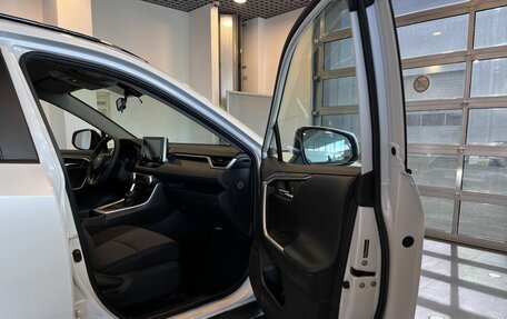 Toyota RAV4, 2019 год, 3 473 000 рублей, 27 фотография