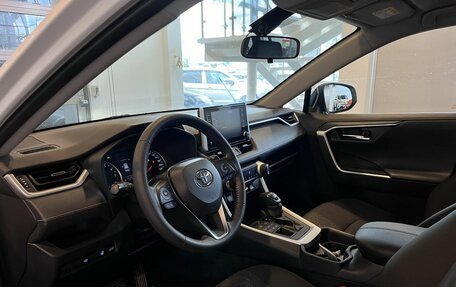 Toyota RAV4, 2019 год, 3 473 000 рублей, 23 фотография