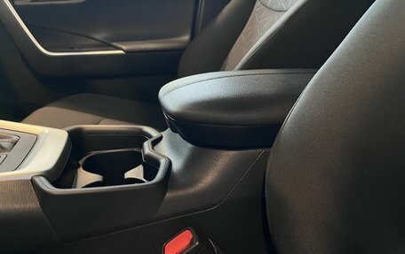 Toyota RAV4, 2019 год, 3 473 000 рублей, 32 фотография