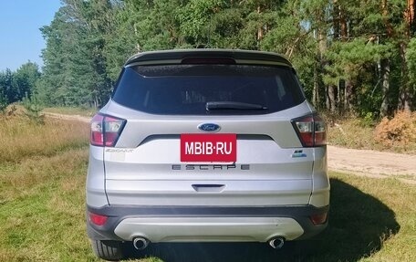 Ford Escape III, 2017 год, 1 600 000 рублей, 3 фотография