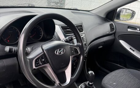 Hyundai Solaris II рестайлинг, 2014 год, 700 000 рублей, 10 фотография