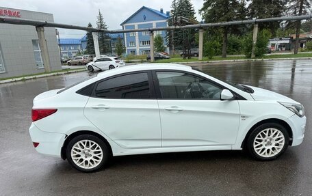 Hyundai Solaris II рестайлинг, 2014 год, 700 000 рублей, 2 фотография