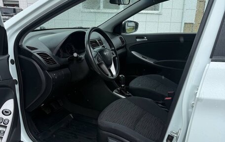 Hyundai Solaris II рестайлинг, 2014 год, 700 000 рублей, 12 фотография