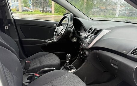 Hyundai Solaris II рестайлинг, 2014 год, 700 000 рублей, 17 фотография