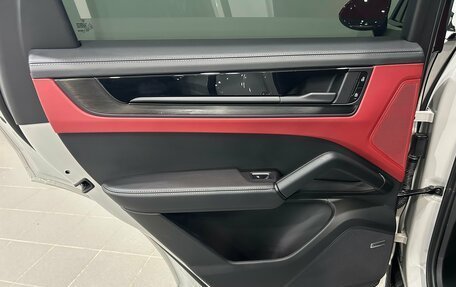 Porsche Cayenne III, 2024 год, 17 490 000 рублей, 24 фотография