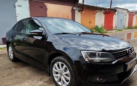 Volkswagen Jetta VI, 2012 год, 1 050 000 рублей, 2 фотография