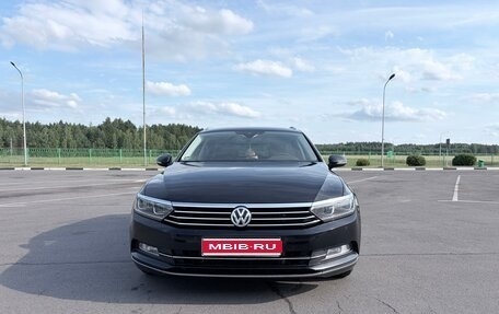 Volkswagen Passat B8 рестайлинг, 2019 год, 1 936 000 рублей, 1 фотография