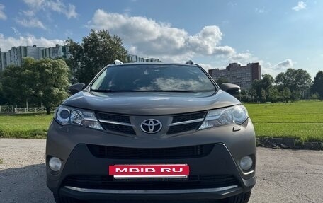 Toyota RAV4, 2013 год, 1 900 000 рублей, 5 фотография