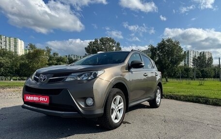 Toyota RAV4, 2013 год, 1 900 000 рублей, 7 фотография