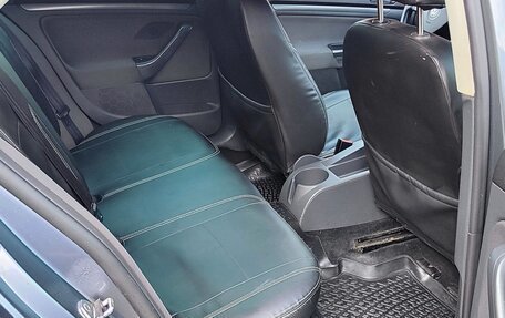 Volkswagen Jetta VI, 2006 год, 400 000 рублей, 12 фотография