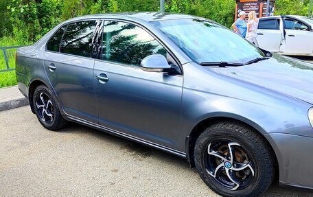 Volkswagen Jetta VI, 2006 год, 400 000 рублей, 7 фотография